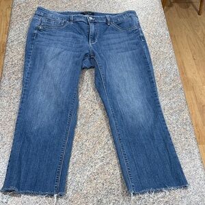 White House Black Market Capri Blue Women's Jeans with frayed hem size 14